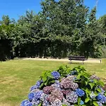 Bright 190 M With Swimming Pool