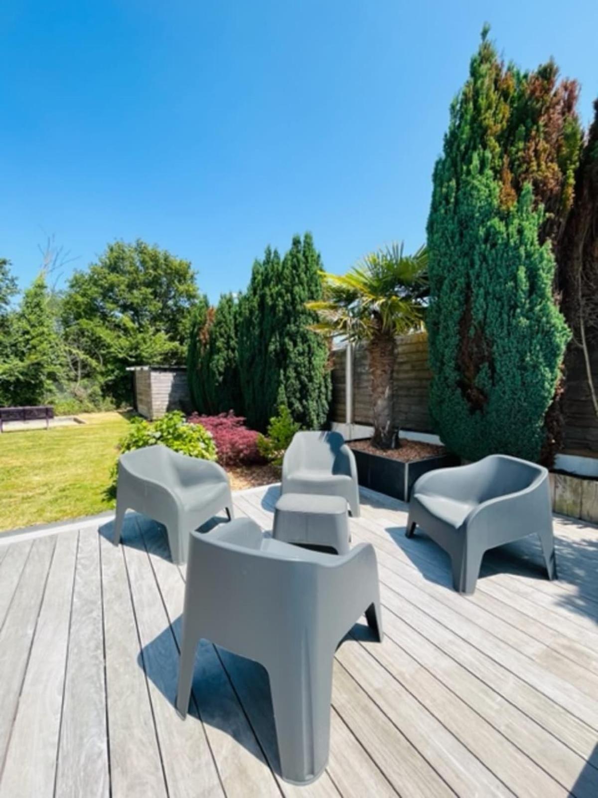 Bright 190 M With Swimming Pool Hébergement de vacances Vannes